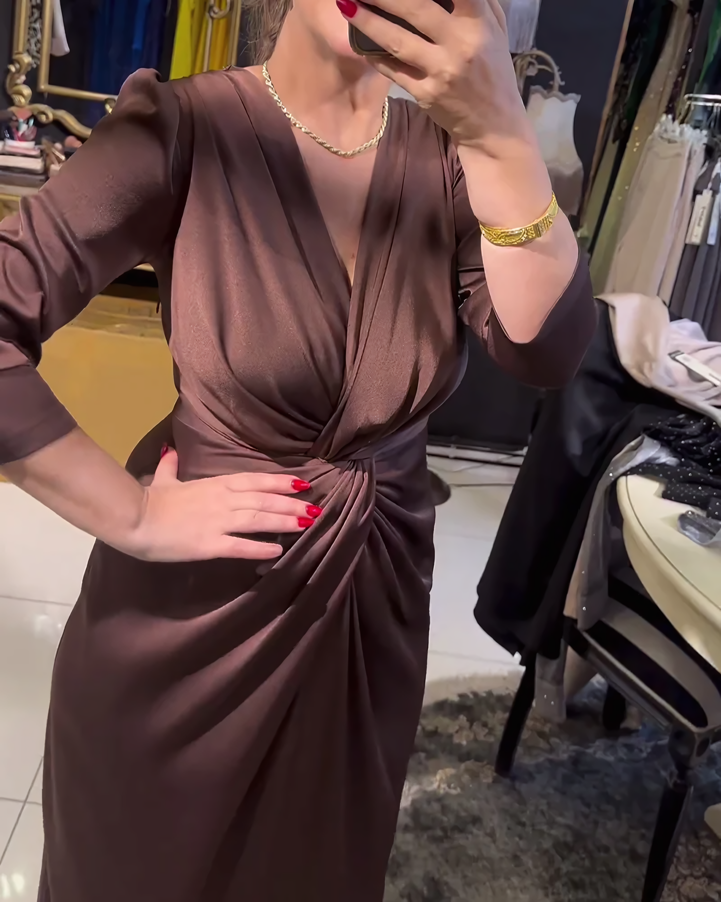 Alva Kleid - Umarmen Sie eine Silhouette, die Klasse und Raffinesse ausstrahlt