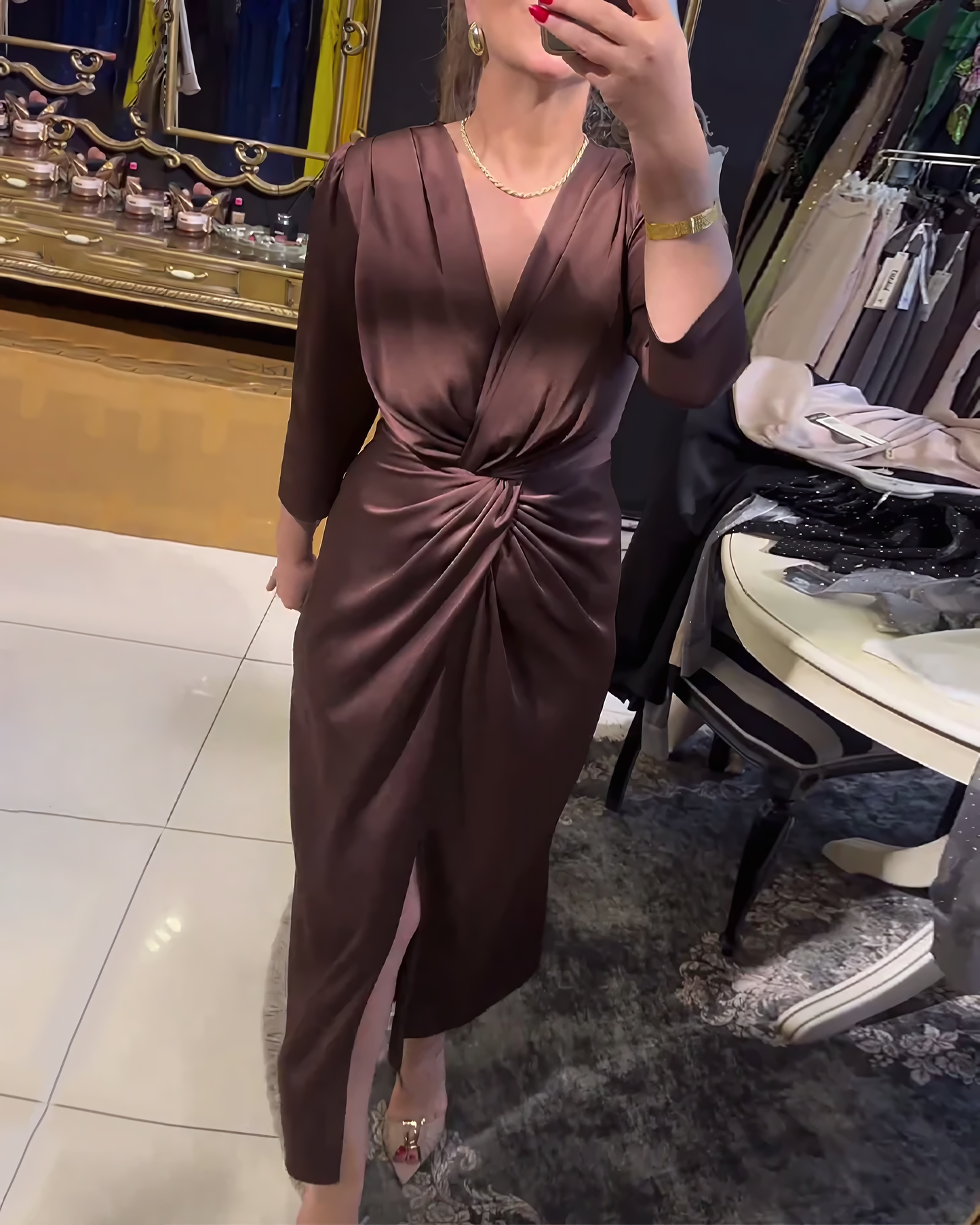 Alva Kleid - Umarmen Sie eine Silhouette, die Klasse und Raffinesse ausstrahlt