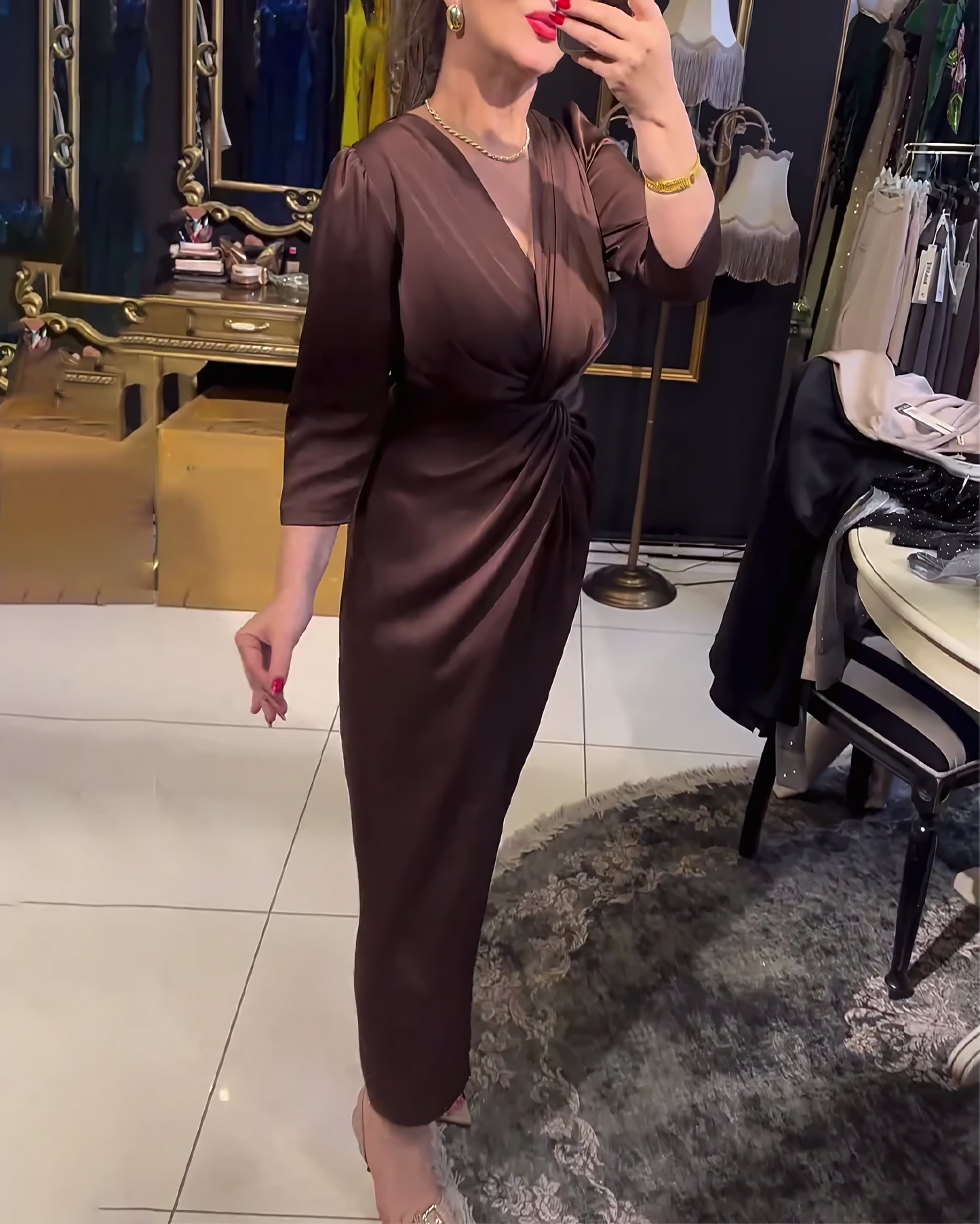 Alva Kleid - Umarmen Sie eine Silhouette, die Klasse und Raffinesse ausstrahlt